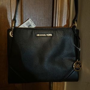 Michael Kors Nicole. NWT. Black. Cross body.